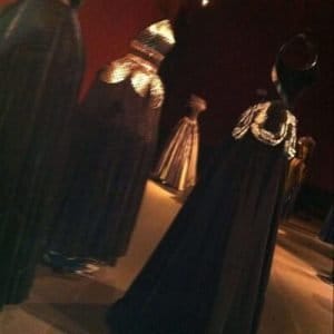 paradox of fashion